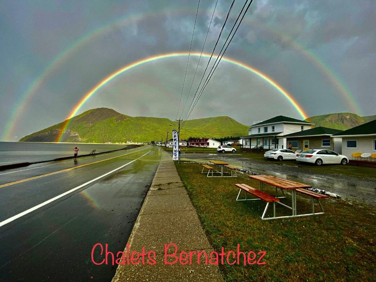 Chalets Bernatchez มงต์แซงต์ปิแยร์ ภายนอก รูปภาพ