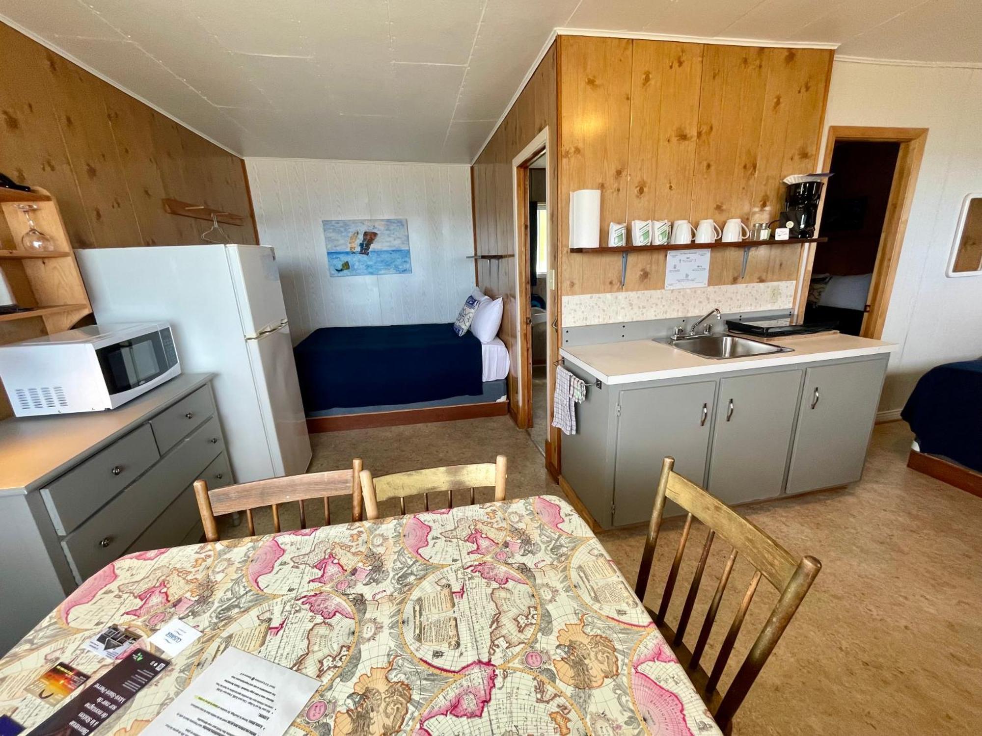 Chalets Bernatchez มงต์แซงต์ปิแยร์ ภายนอก รูปภาพ