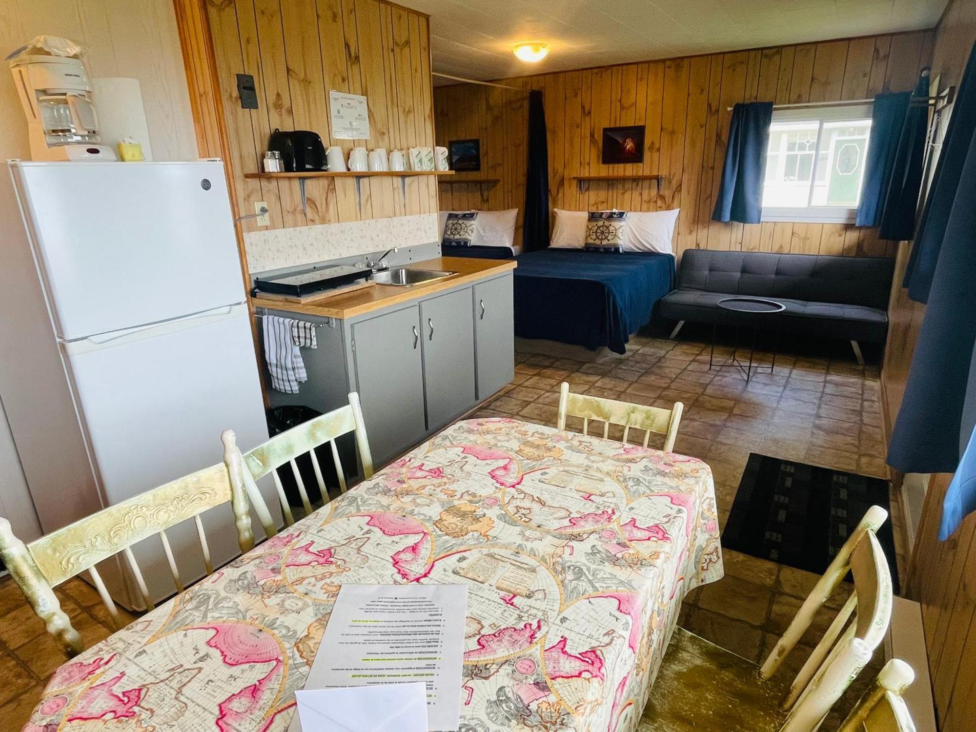 Chalets Bernatchez มงต์แซงต์ปิแยร์ ภายนอก รูปภาพ
