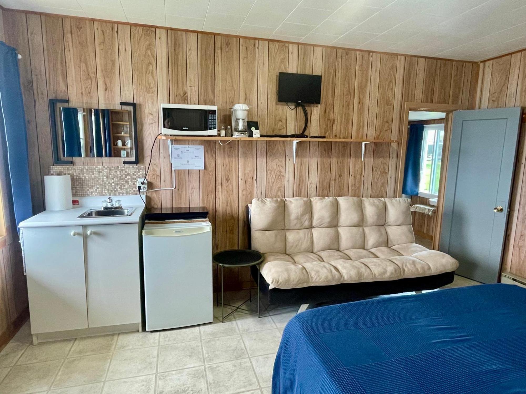Chalets Bernatchez มงต์แซงต์ปิแยร์ ภายนอก รูปภาพ