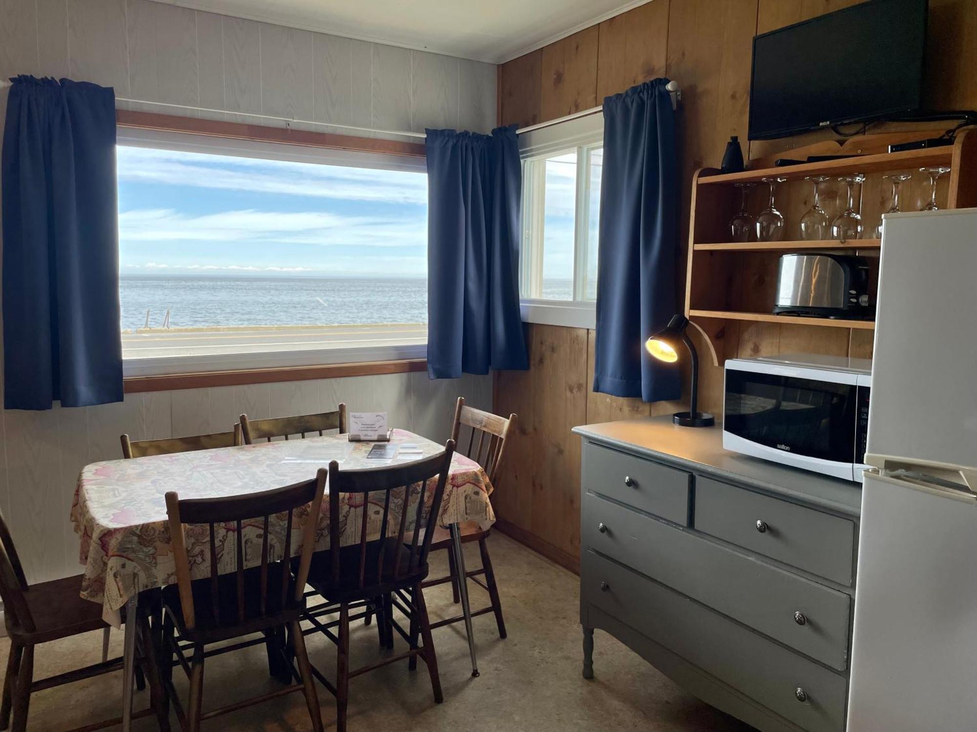 Chalets Bernatchez มงต์แซงต์ปิแยร์ ภายนอก รูปภาพ