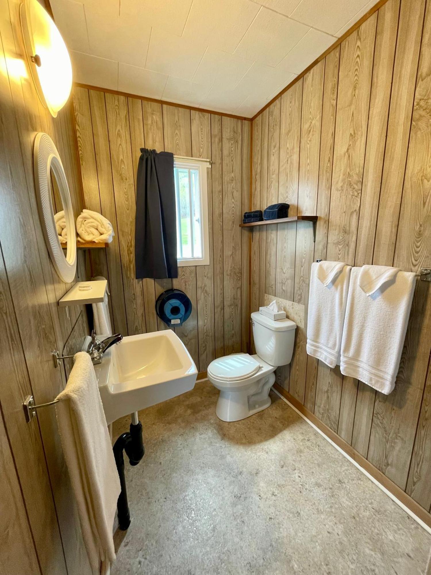 Chalets Bernatchez มงต์แซงต์ปิแยร์ ภายนอก รูปภาพ